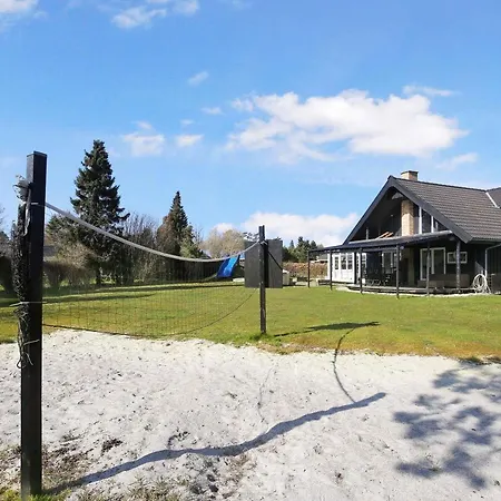Charming Close To The Holiday home *